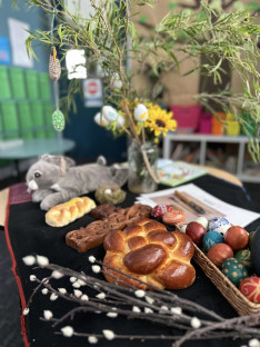 Húsvéti asztal a Magyar Iskola Sydney-ben