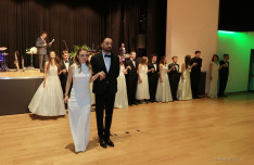 A nyitótánc koreográfusa, Keil Tímea, illetve Bánki Gergely