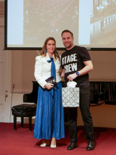 Köszönet Novák Andrea konzulnak