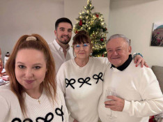 Karácsonyi vacsora Rita családjával, Lajos barátommal