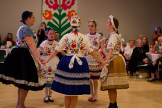 Karikázó