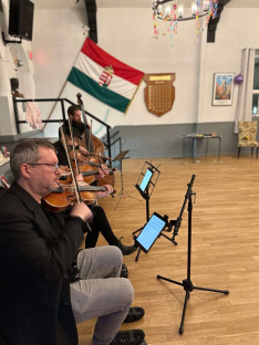 Jöjjön a tavasz, vesszen a tél!