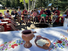 Magyar hímzéses tábrori oltár az Algonquin Provincial Park környékén