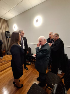 Megható pillanatok a megemlékezés után