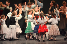 Bécsi Magyar Kultúregyesület Délibáb táncszínházi előadása