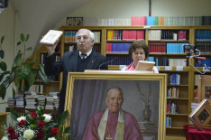 A kétkötetes kiadvány szerkesztői, Vencser László és Varga Gabriella