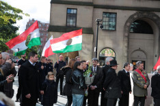 A megemlékezésen részt vevő magyar közösség
