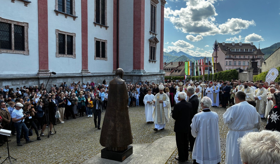 Mindszenty-szobrot avattak Mariazellben 