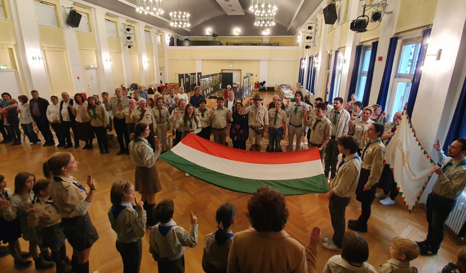 „50 év, 50 ok, frankfurti cserkész vagyok” „50 év, 50 ok, frankfurti cserkész vagyok”