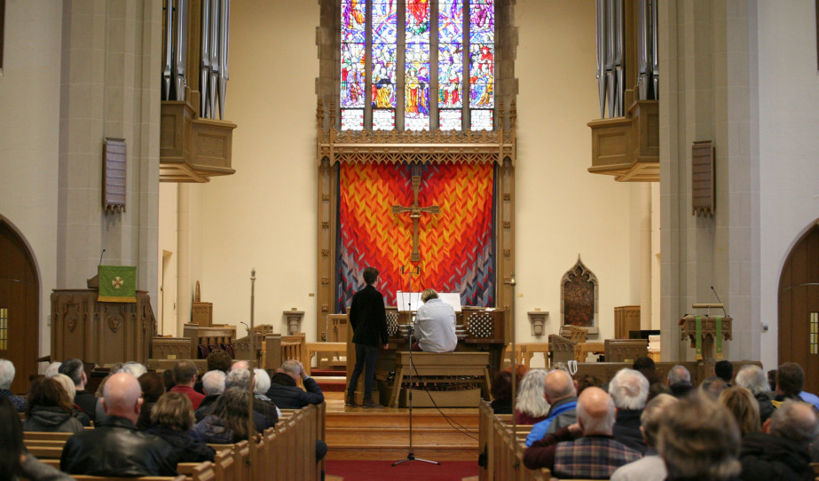 Varnus Xavér koncertje a torontói All Saints Kingsway Anglikán Templomban 
