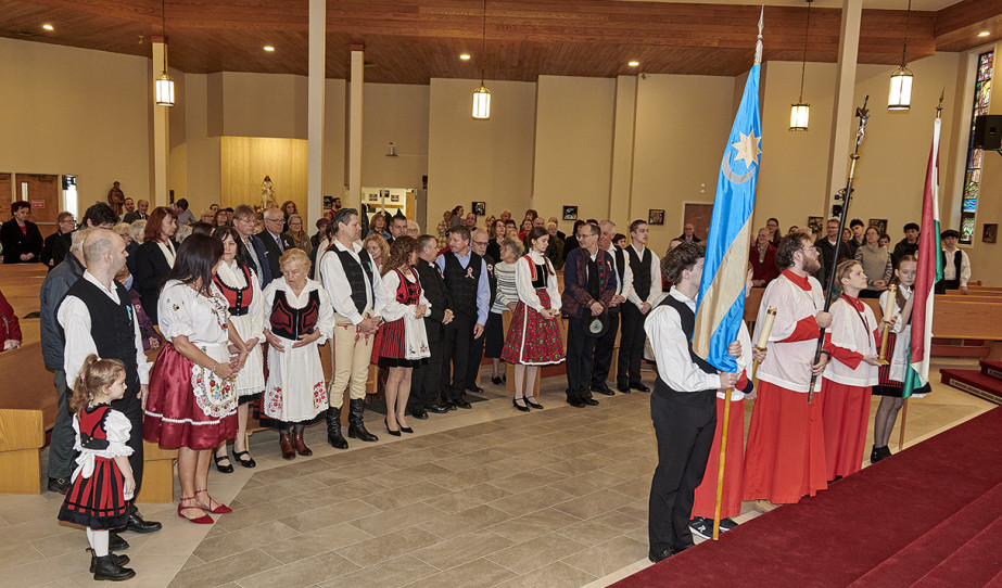Ó, én édes jó Istenem, Oltalmazóm, segedelmem, Vándorlásban erősségem, Ínségemben lágy kenyerem.