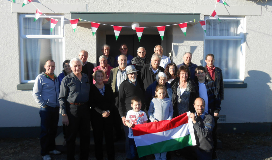 A Magyar Klub elölről