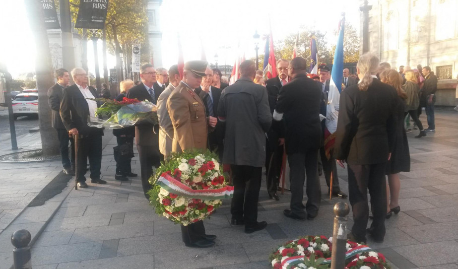 56-os megemlékezés Párizsban