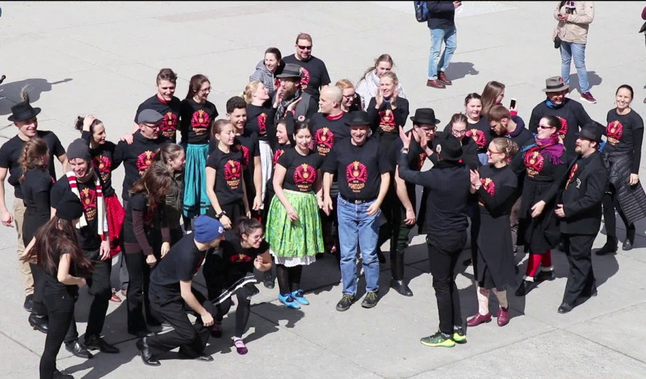 Kalotaszegi flash-mob Torontóban! Pontozó 2018