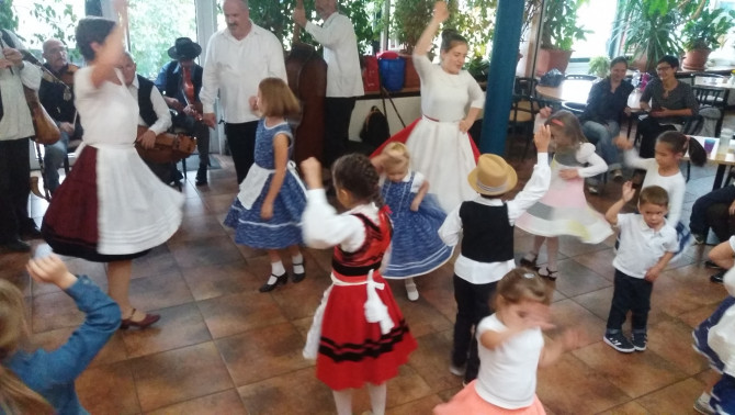 Hármat tojott a fekete kánya - népjáték harmat_tojott_a_fekete_kanya_nepjatek.jpg