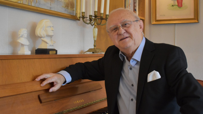 A 80 éves Maróti László zongorista portréja