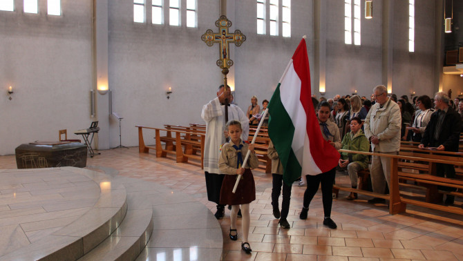 Nemzetek Szentmiséje és katolikus búcsú Ulmban