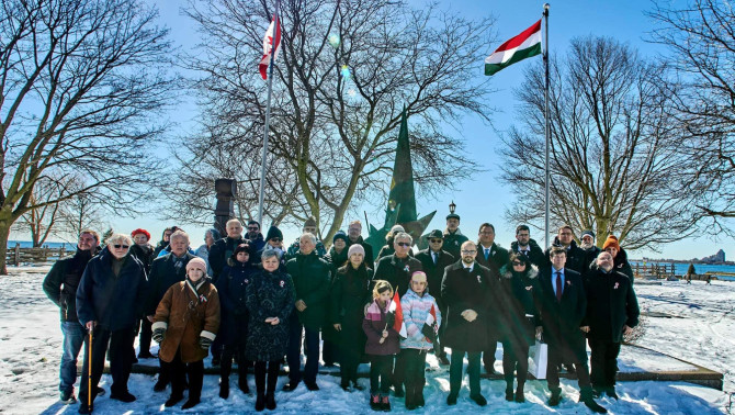 Koszorúzás a Budapest Parkban