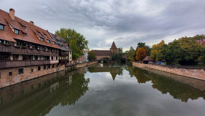 Mentorom lelkesen és nagyon kedvesen körbevezetett a belvároson már a második napon. Ismerkedés a várossal