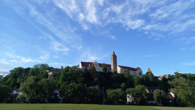 A volt Kastl Magyar Gimnázium csodálatos épülete