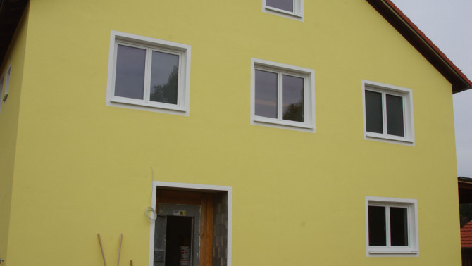 Turul Ház előtető oszlopainak válogatása.  Turul Ház előtető oszlopainak válogatása.