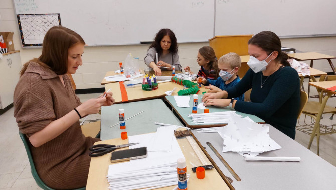 Képműves foglalkozás Saskatoonban. Képműves foglalkozás Saskatoonban.