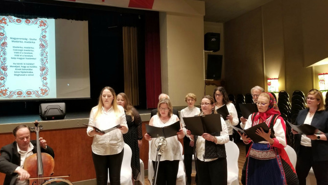 Összetartozás napi kórus