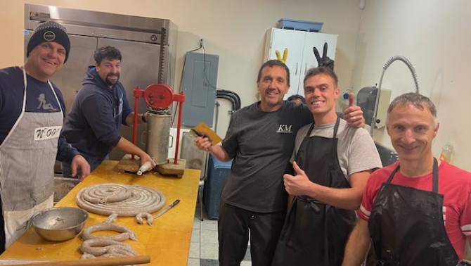 készül a hurka hurka készül