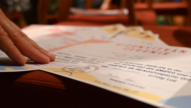 Bizonyítványok az évzárón