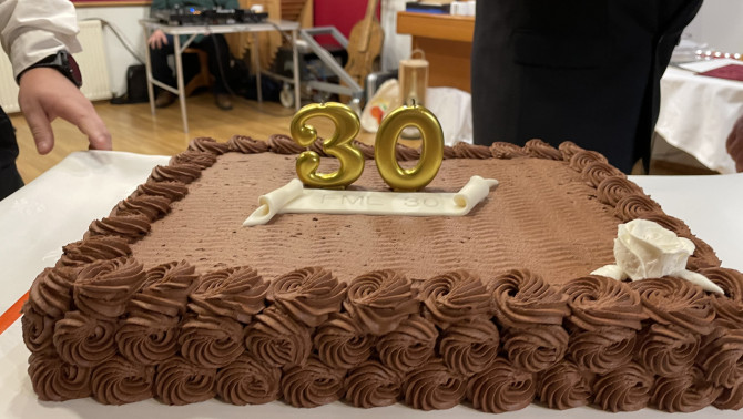 Isten éltessen FME!