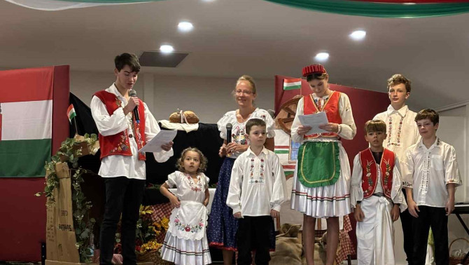 Arattak a gyerekek a Magyar Házban