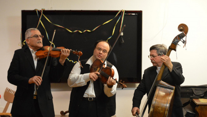 A Harangláb zenekar A Harangláb zenekar