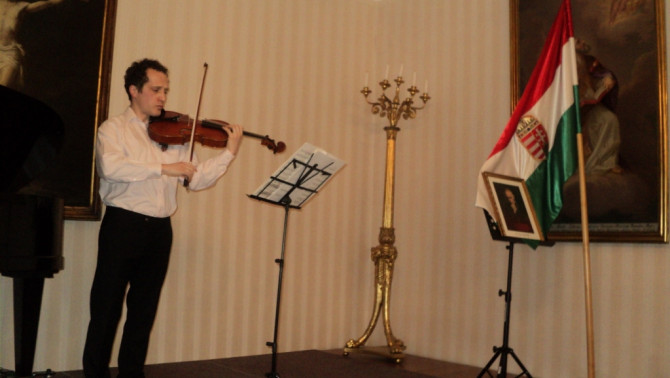 Antal Sándor brácsaművész Antal Sándor brácsaművész