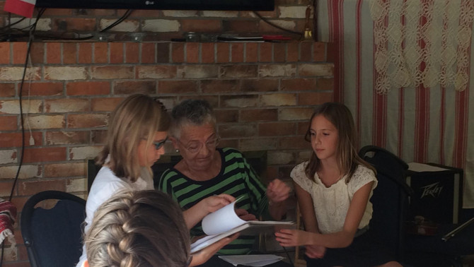 Október 23 Október 23