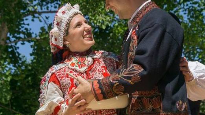 Magyar Lakodalmas San Franciscóban Az ifjú pár