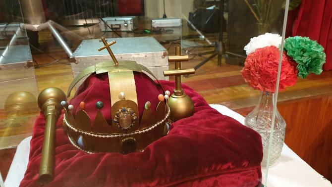 Szent Korona  Szent Korona
