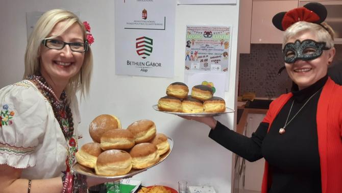 Az ösztöndíjas s mentora  Az ösztöndíjas s mentora