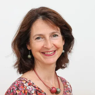 Profile picture for user albertne.joob.emese